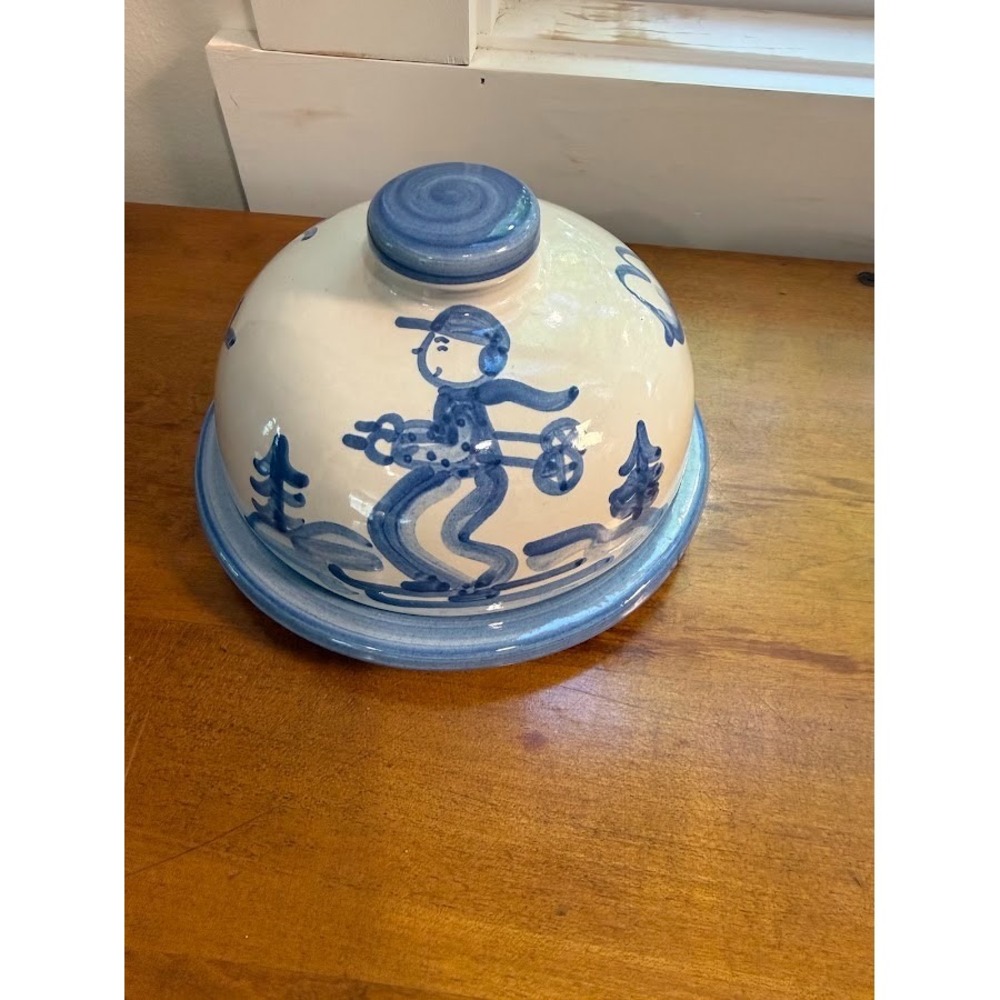 HTF M.A. Hadley SKIER Stoneware Butter Dome Dish American Ceramics Discontinued